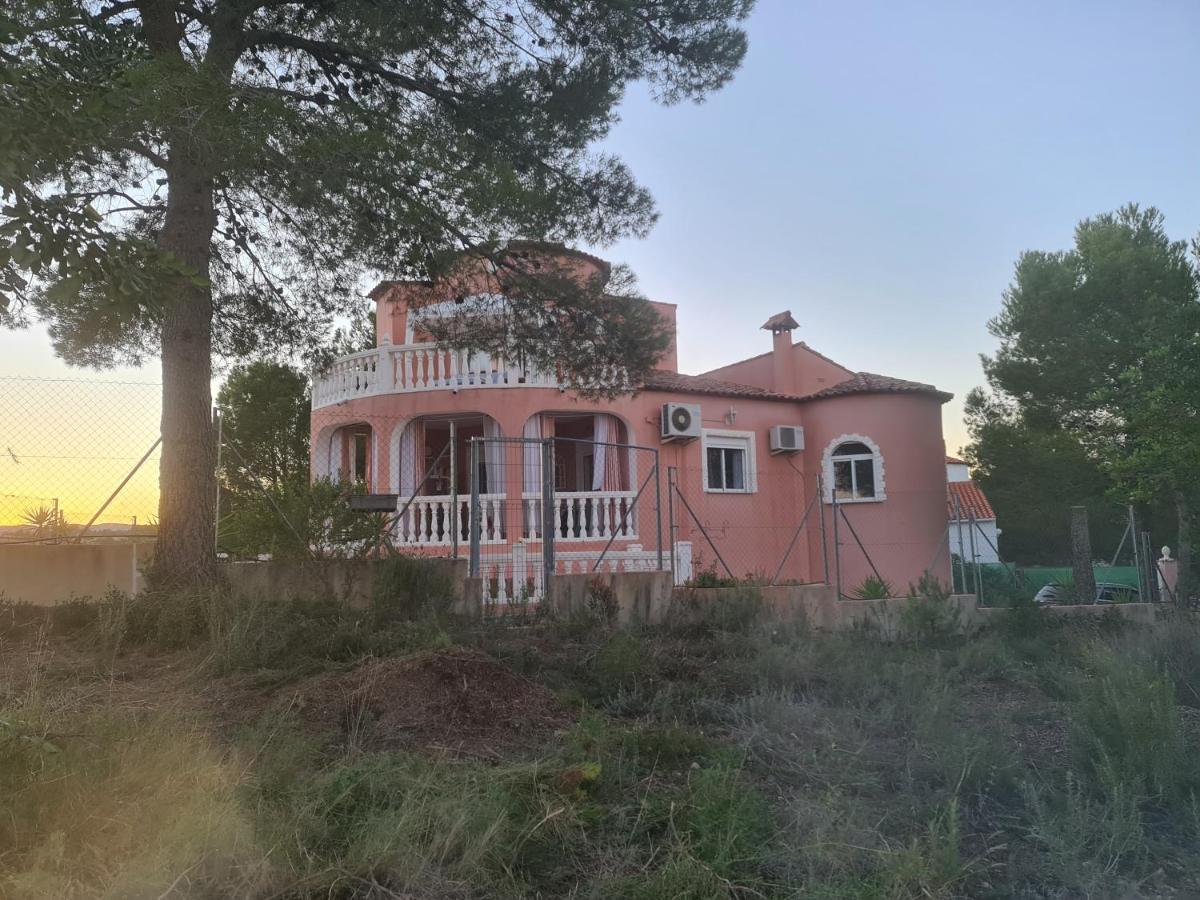 Chateau Angelique Guest House Valencia Exterior photo